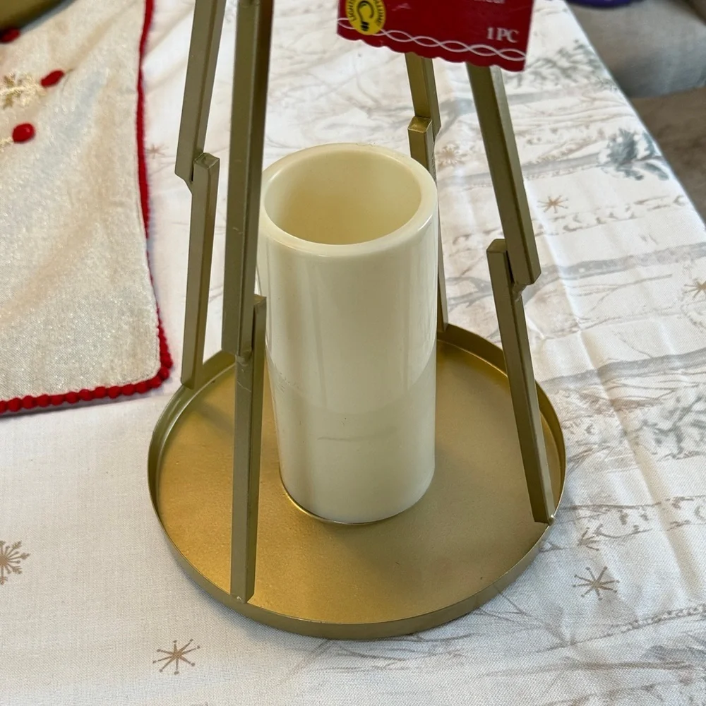 Elegant Gold Candle Holder NEW CHRistmas
